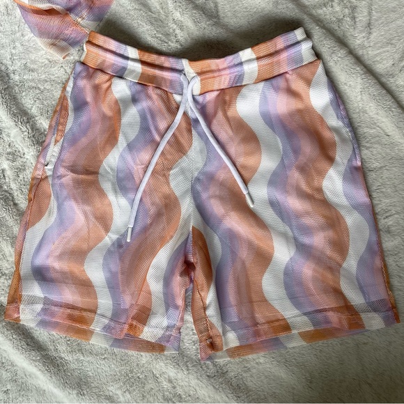 SOLD Mesh matching set of mesh shirt and shorts: shirt size XL, shorts size M - Picture 3 of 3